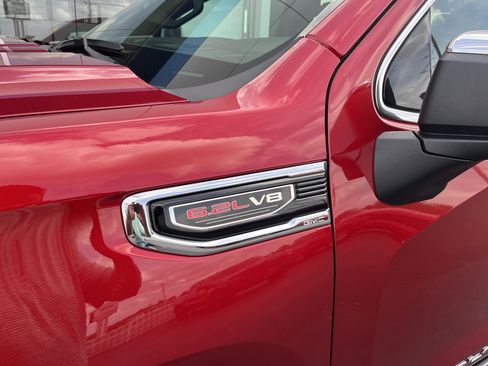 Used 2022 GMC Sierra 1500 Denali w/ Denali Premium Package image 3