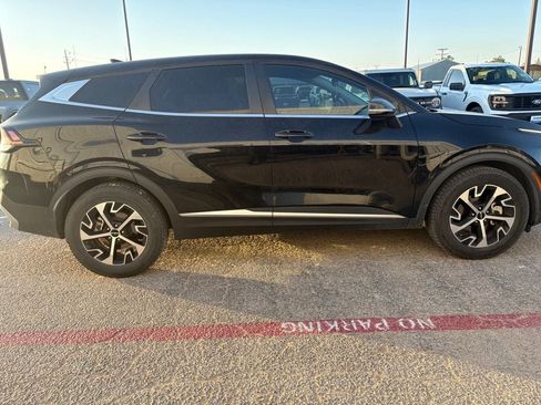 Used 2024 Kia Sportage EX FWD image 7