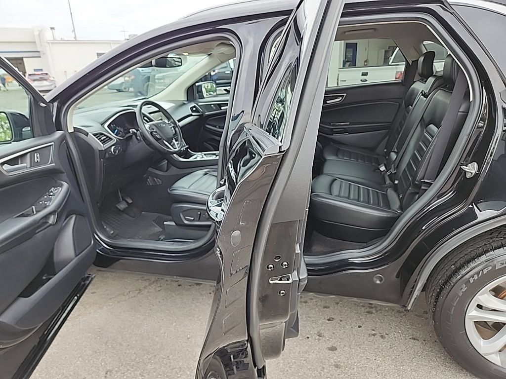 Used 2020 Ford Edge SEL AWD/4WD image 9