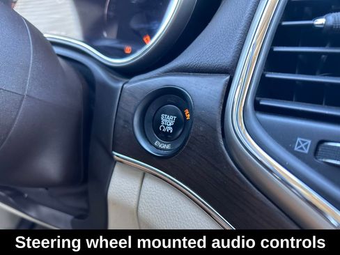 Used 2015 Jeep Grand Cherokee Overland image 28