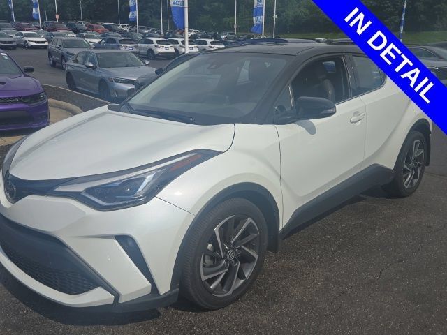Used 2020 Toyota C-HR Limited FWD image 3