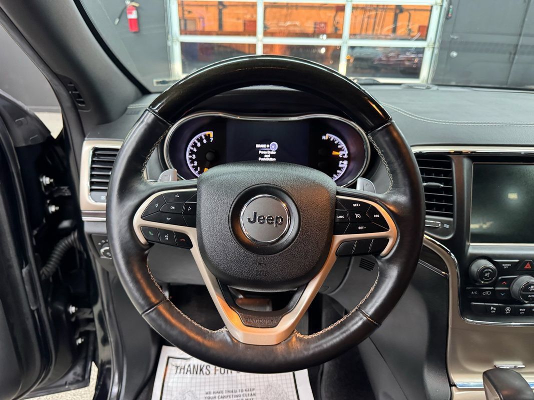 Used 2017 Jeep Grand Cherokee Overland AWD/4WD image 23