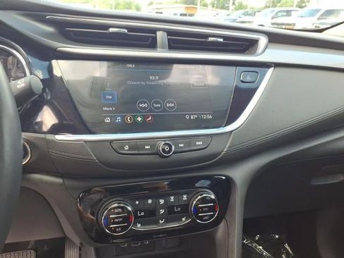 Used 2023 Buick Encore GX Essence w/ Experience Buick Package FWD image 9