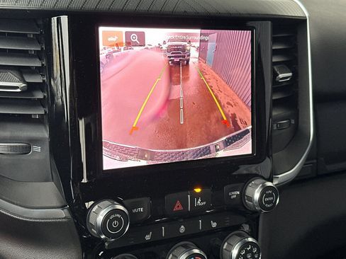 New 2026 RAM 1500 4x4 Crew Cab image 17