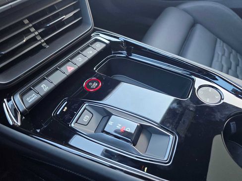 New 2026 Audi RS e-tron GT performance image 32