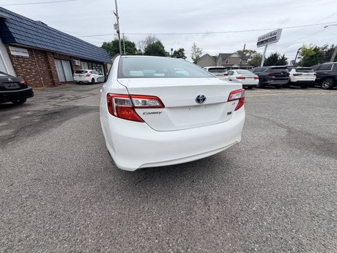 Used 2012 Toyota Camry LE FWD image 48