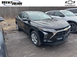 Used 2024 Chevrolet Trax LS video 1