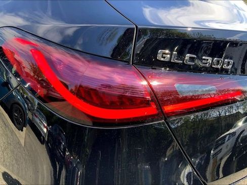 Certified 2025 Mercedes-Benz GLC 300 4MATIC image 25