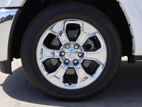 Used 2025 RAM 1500 Big Horn AWD/4WD image 6