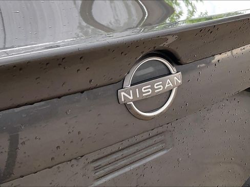 Used 2025 Nissan Sentra SR FWD image 28