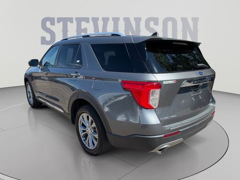 Used 2023 Ford Explorer Limited AWD/4WD image 3