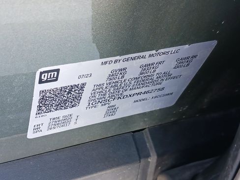 Used 2023 Chevrolet Suburban Premier image 34