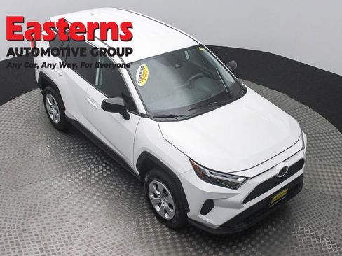 Used 2024 Toyota RAV4 LE AWD/4WD image 3