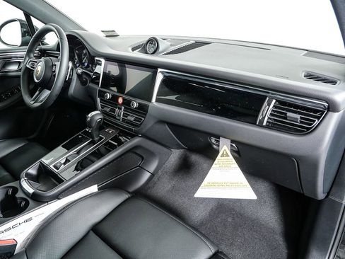 New 2026 Porsche Macan image 26