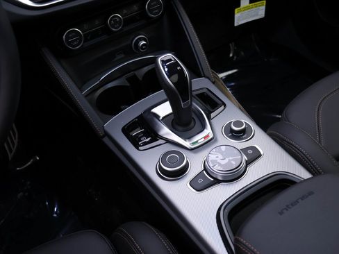 New 2025 Alfa Romeo Stelvio Sprint AWD/4WD image 13