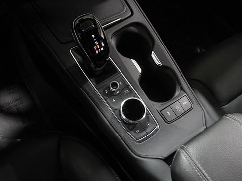 Certified 2025 Cadillac XT4 Premium Luxury image 15