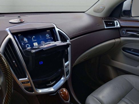 Used 2014 Cadillac SRX Luxury w/ Driver Awareness Package AWD/4WD image 32