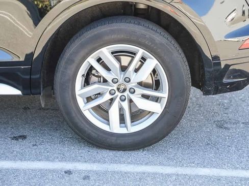 Used 2023 Audi Q5 2.0T Premium w/ Convenience Package image 10