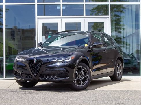 New 2025 Alfa Romeo Stelvio Sprint AWD/4WD image 1