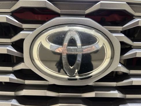 Used 2022 Toyota Tacoma TRD Sport w/ Technology Package RWD image 27
