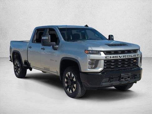 Used 2020 Chevrolet Silverado 2500 Custom w/ Custom Value Package image 3