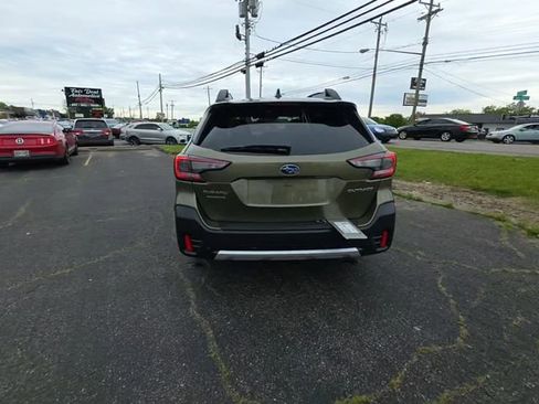 Used 2022 Subaru Outback Limited AWD/4WD image 3