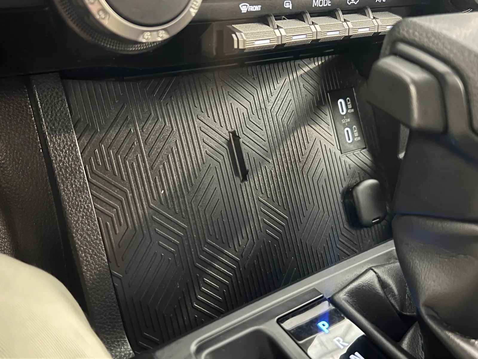 Used 2025 Toyota Tacoma SR5 AWD/4WD image 22