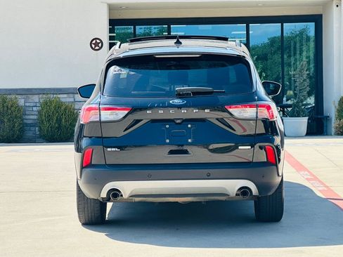 Used 2020 Ford Escape SEL FWD image 9
