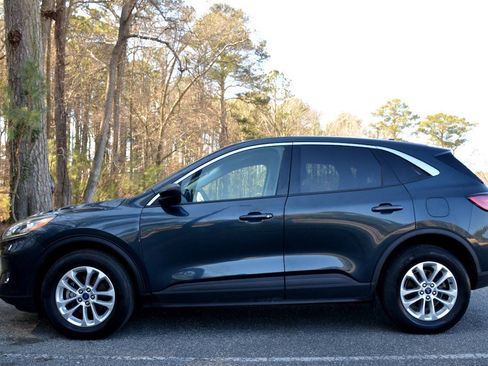 Used 2022 Ford Escape SE w/ Convenience Package AWD/4WD image 3