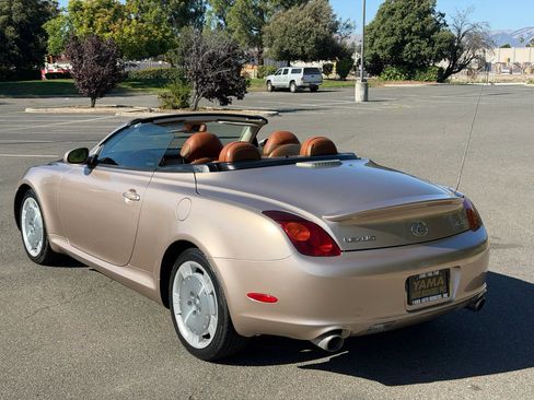 Used 2002 Lexus SC 430 Convertible RWD image 3