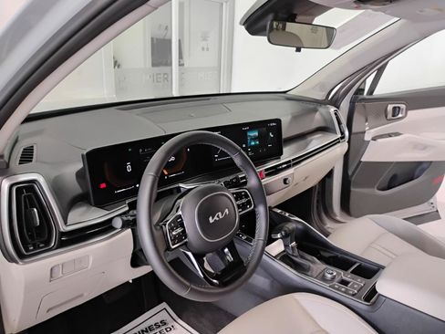 Used 2025 Kia Sorento S w/ Panoramic Sunroof Package FWD image 54