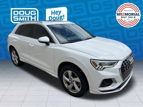 Used 2020 Audi Q3 2.0T Premium Plus w/ Premium Plus Package AWD/4WD image 7