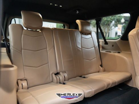 Used 2019 Cadillac Escalade ESV Platinum image 20