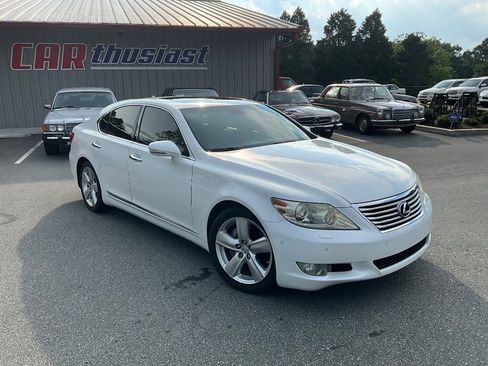 Used 2010 Lexus LS 460 RWD image 2