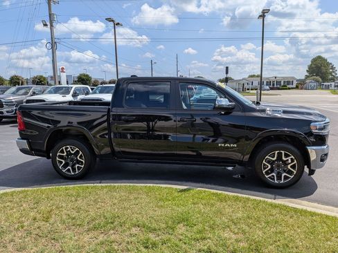 Used 2026 RAM 1500 Laramie AWD/4WD image 4