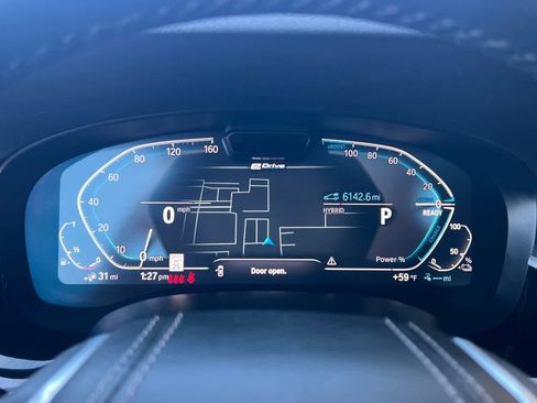 Used 2023 BMW 530e image 32