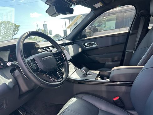 Used 2025 Land Rover Range Rover Velar Dynamic SE AWD/4WD image 12