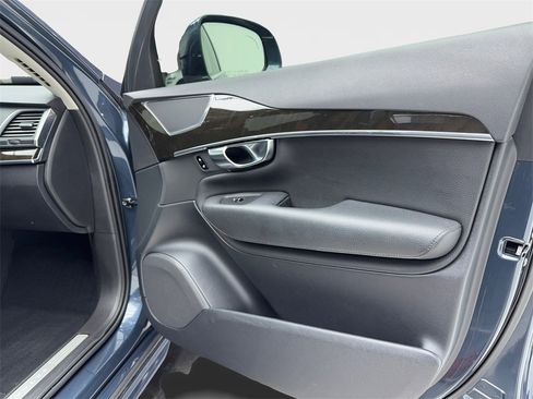 Used 2018 Volvo XC90 T5 Momentum w/ Convenience Package image 46