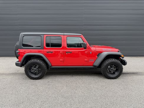 Used 2025 Jeep Wrangler Unlimited Sport S 4xe image 8