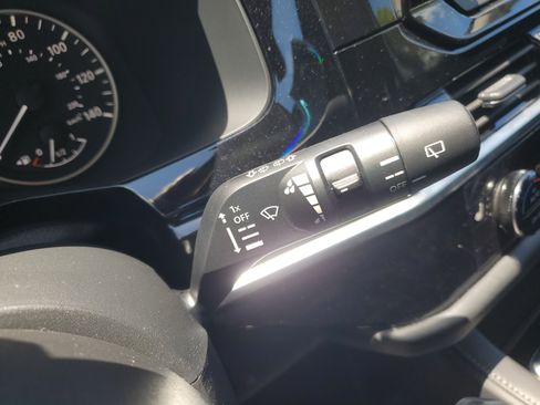 Certified 2024 Nissan Pathfinder SV image 22