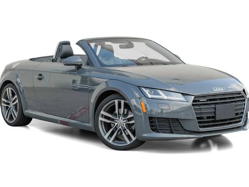 Used 2017 Audi TT 2.0T w/ Technology Package image 6