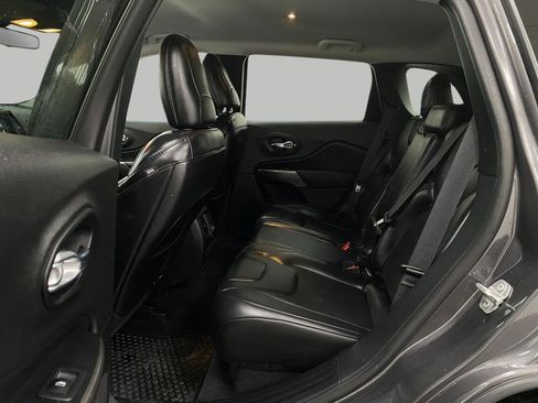 Used 2020 Jeep Cherokee Latitude Plus w/ Cold Weather Group image 27