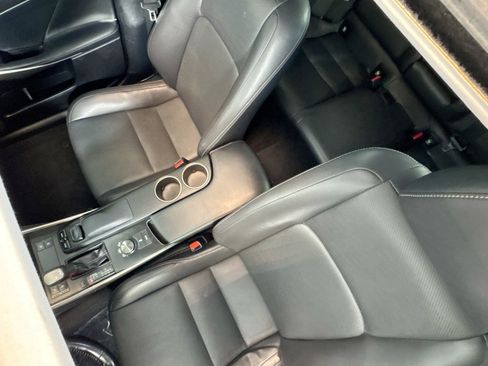 Used 2016 Lexus IS 200t w/ Navigation System Package image 18