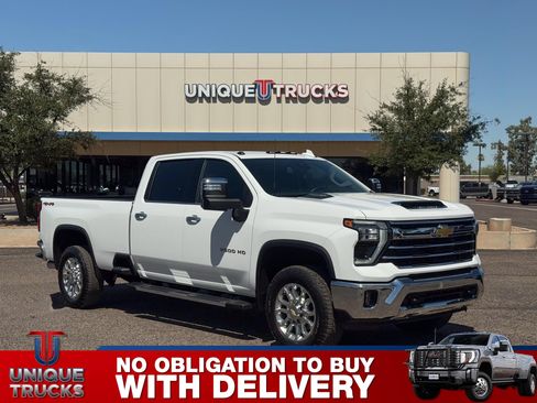Used 2025 Chevrolet Silverado 3500 LTZ AWD/4WD image 3