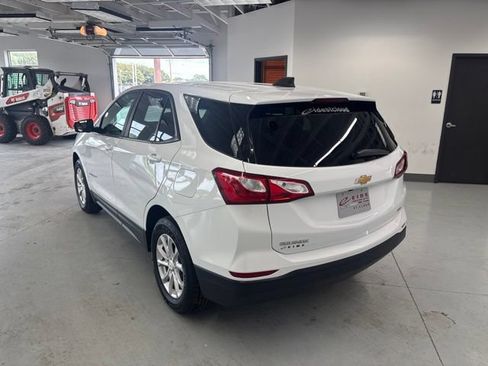 Used 2020 Chevrolet Equinox LS AWD/4WD image 6