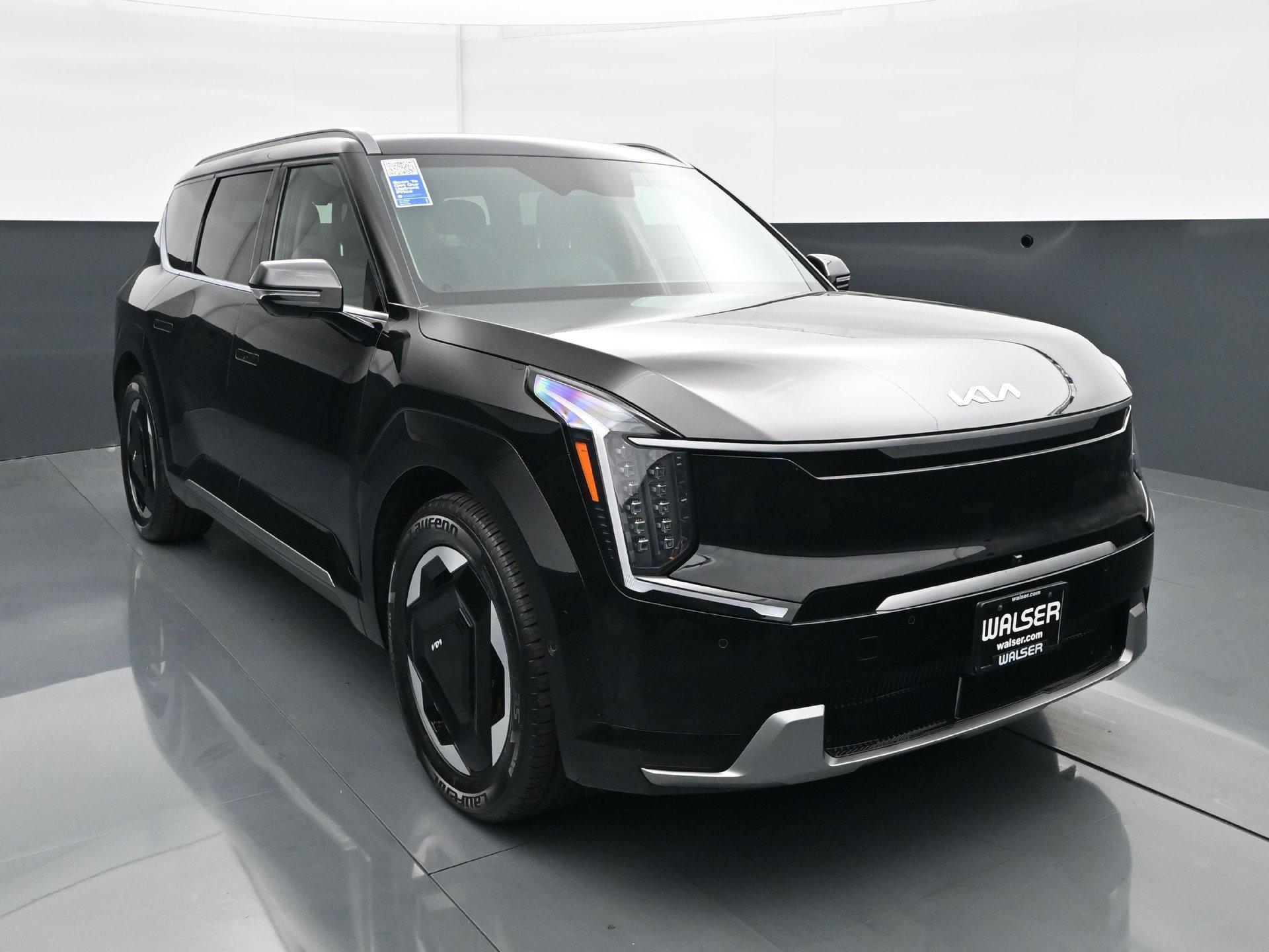 Used 2024 Kia EV9 Land AWD/4WD image 11