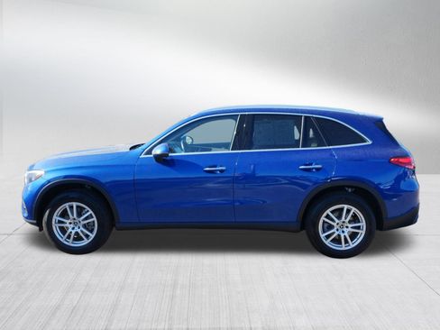 Used 2023 Mercedes-Benz GLC 300 4MATIC image 4