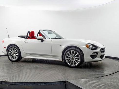 Used 2018 FIAT 124 Spider Lusso image 9