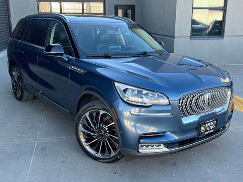 Used 2020 Lincoln Aviator Reserve w/ Equipment Group 202A image 6