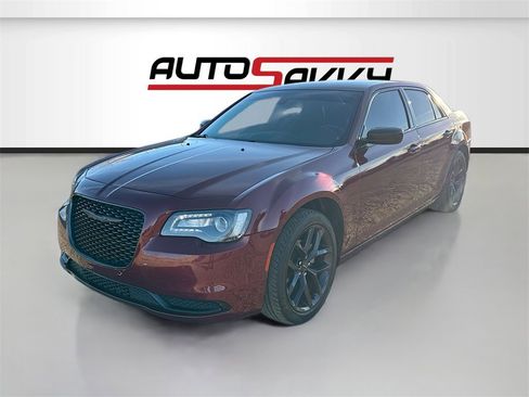 Used 2021 Chrysler 300 Touring w/ Sport Appearance Package image 3